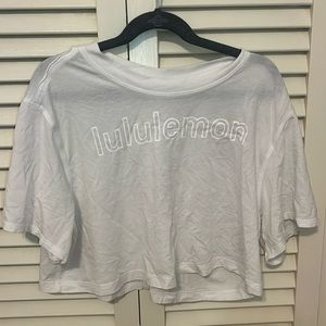 Lululemon crop top